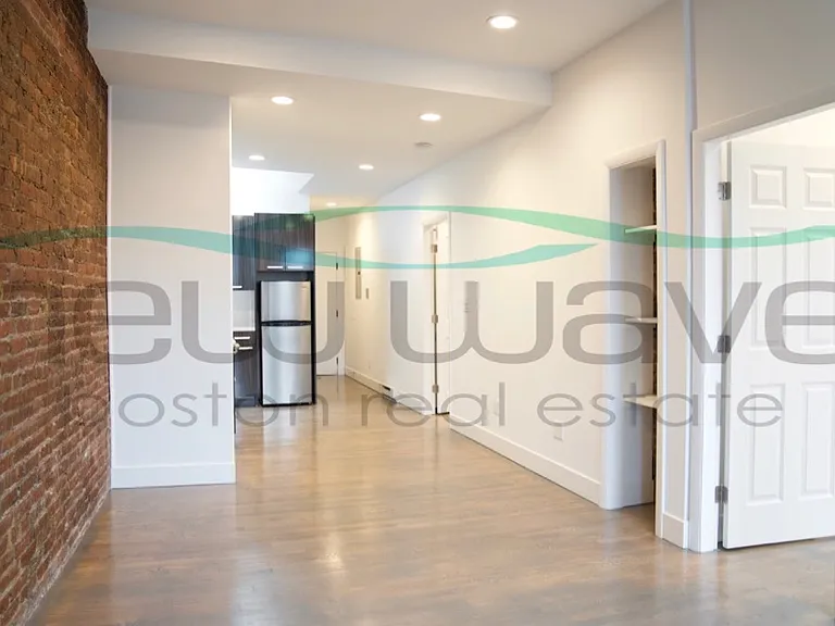 88 W Cedar St #10 — Photo 4