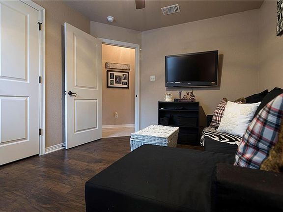 5th image of 3213 Wildcatter Dr