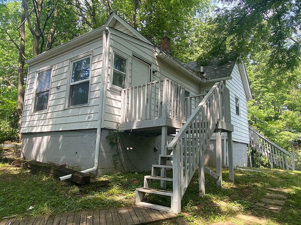1st image of 1831 Christie St