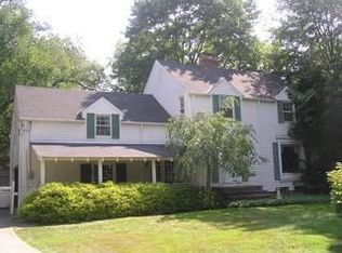 965 Richmond Rd, Lyndhurst, OH 44124