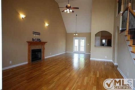 2nd image of 1221 Chinook Cir