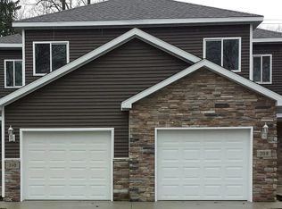 310 S 9th St, Chesterton, IN 46304