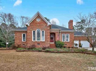 8105 Robincrest Ct, Fuquay Varina, NC 27526