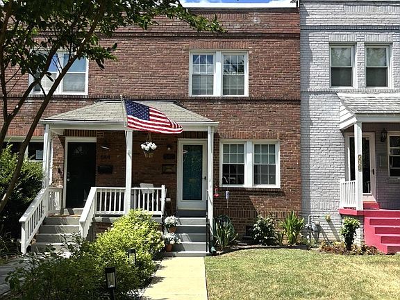 2nd image of 546 E Nelson Ave