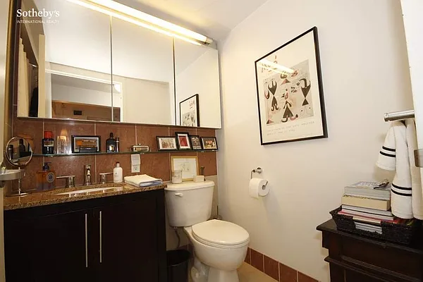 Sold by Sotheby's International Realty | media 10