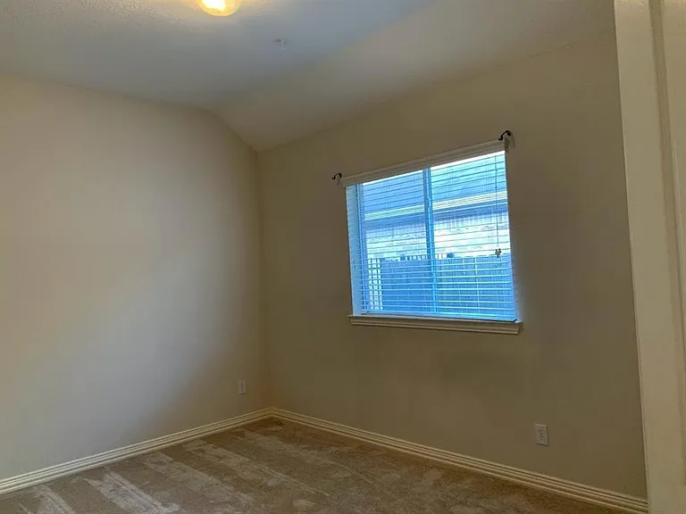 17927 Sugarloaf Bay Dr — Photo 6