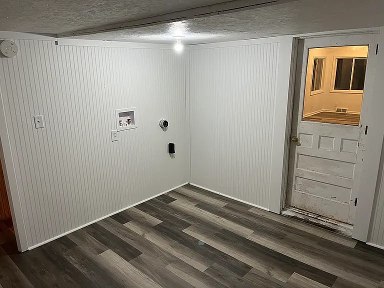 121 N Maple St — Photo 8