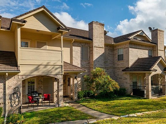2nd image of 2126 Lakeforest Dr