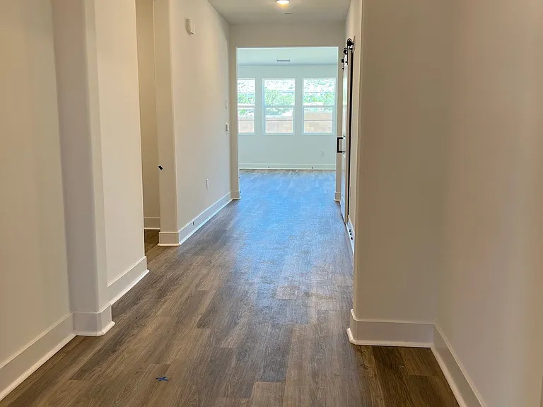 1840 Vincent Dr — Photo 21