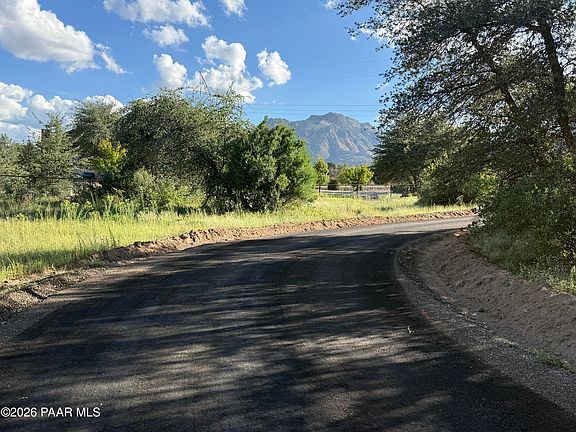 5th image of 9529 N Bridle Ridge Rd