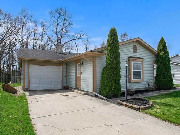 2nd image of 1922 Trent Way