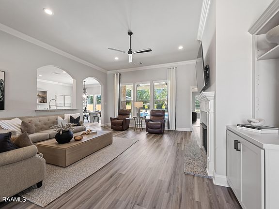 4th image of 122 Marigold Ln