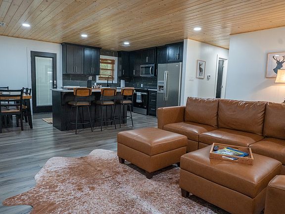 5th image of 2033 Armfield Rd