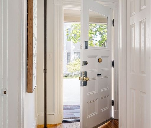 3rd image of 24 Rockingham St #24