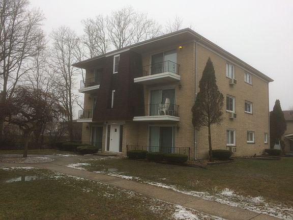 4th image of 16733 Forest Ave APT 1N