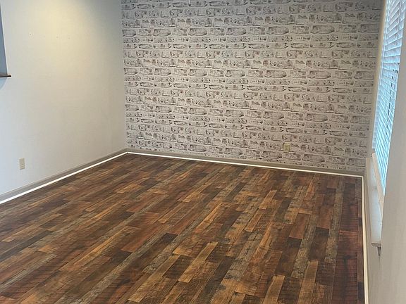 2nd image of 1805 Fairfax Ave