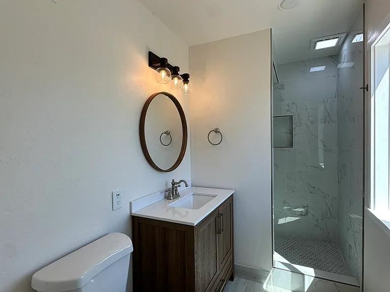 1300 Oak Ave #1 — Photo 9
