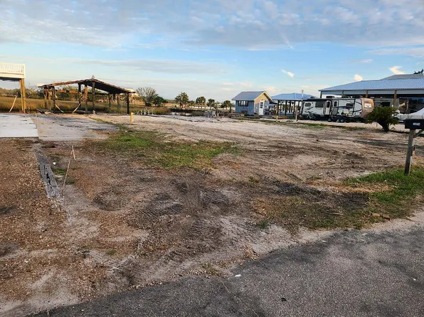 20894 Marina Rd, Perry, FL 32348