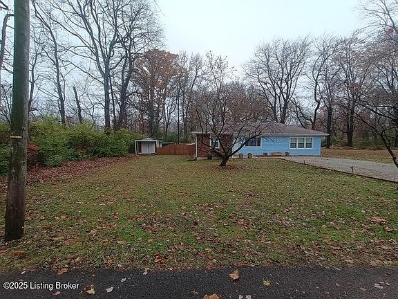 2nd image of 6916 Triangle Dr
