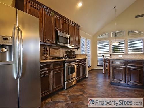 3rd image of 25802 Palmdale Estate Dr