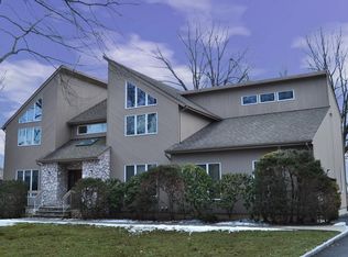 126 Linden Dr, Basking Ridge, NJ 07920