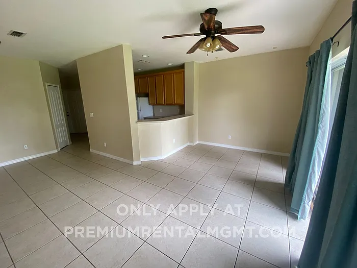 2 bed, 2.5 bath, 1202 sqft, $1,895 — Photo 2