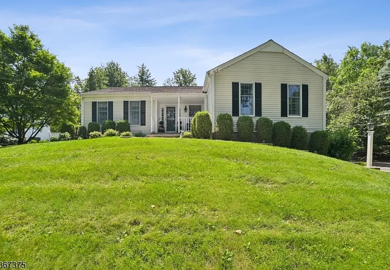 415 Fairmount Ave — Photo 29