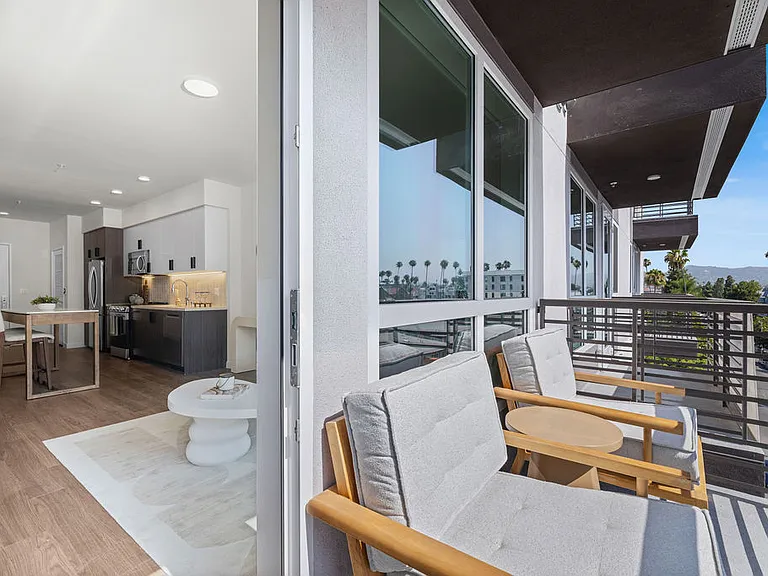 Maru Apartments — Photo 17