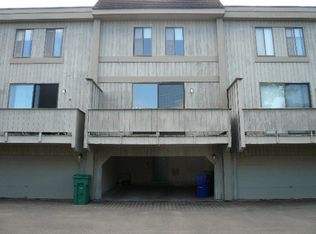 46 Scott Dr, Bloomfield, CT 06002