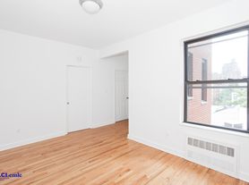 450-452 E 81st St, New York, NY