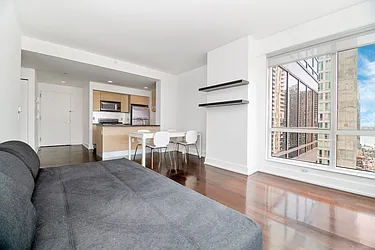 Rented by Jade Stone Real Estate Consulting