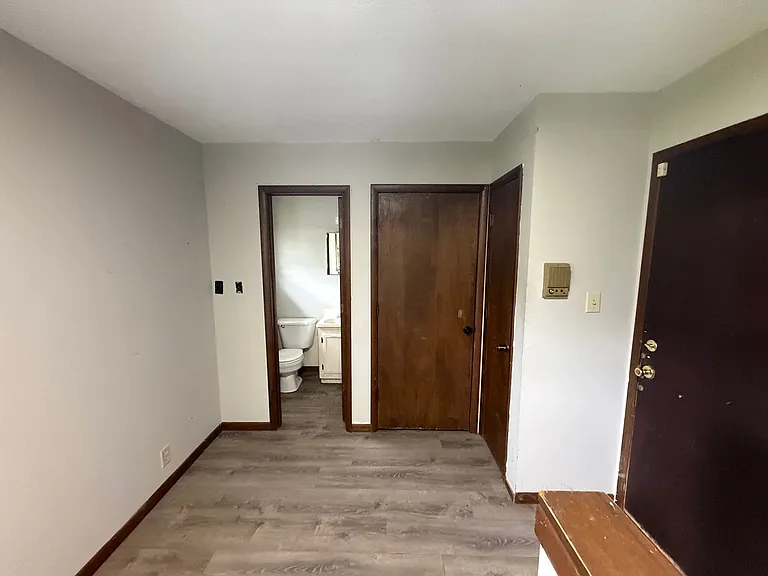 4284 Jefferson St — Photo 13