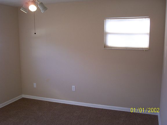 4th image of 437 Blairmore Blvd