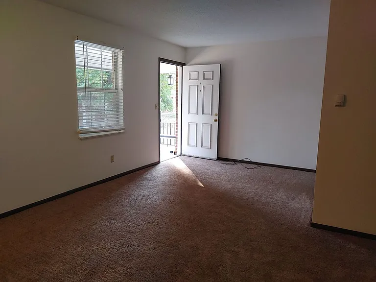 3120 Autumn Leaf Dr — Photo 6