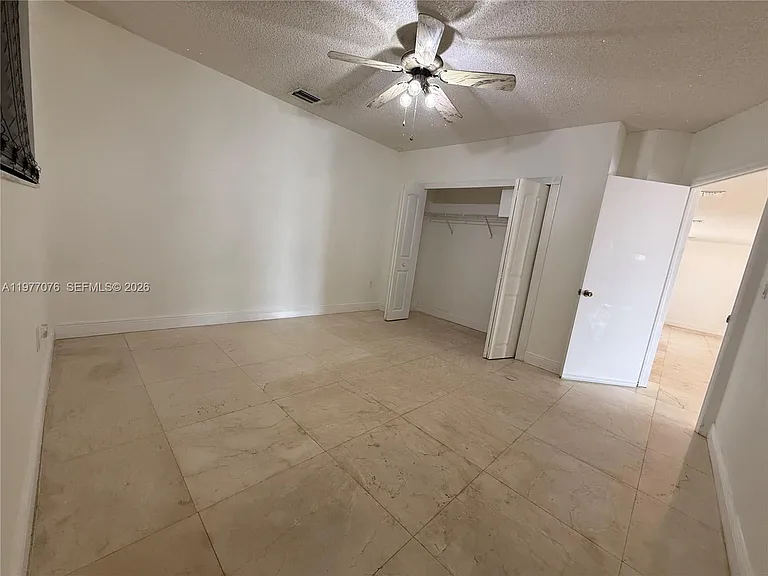 1585 W 53rd St — Photo 20