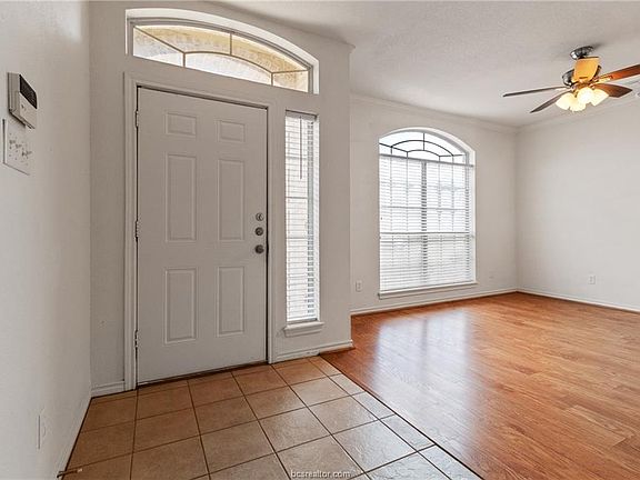 2nd image of 235 Navarro Dr