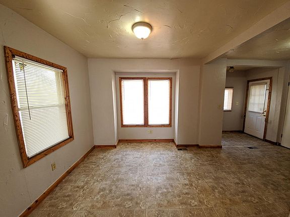 5th image of 6825 Chestnut Ave