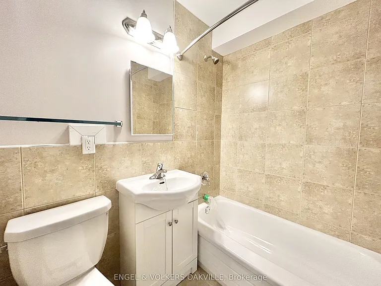 9 33rd St #106 — Photo 6