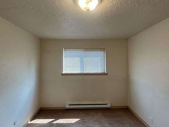 5th image of 3000-3100 Washburn St #21