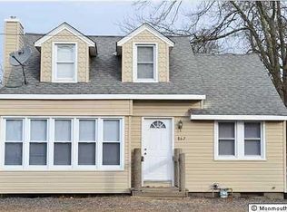 862 Mantoloking Rd, Brick, NJ 08723