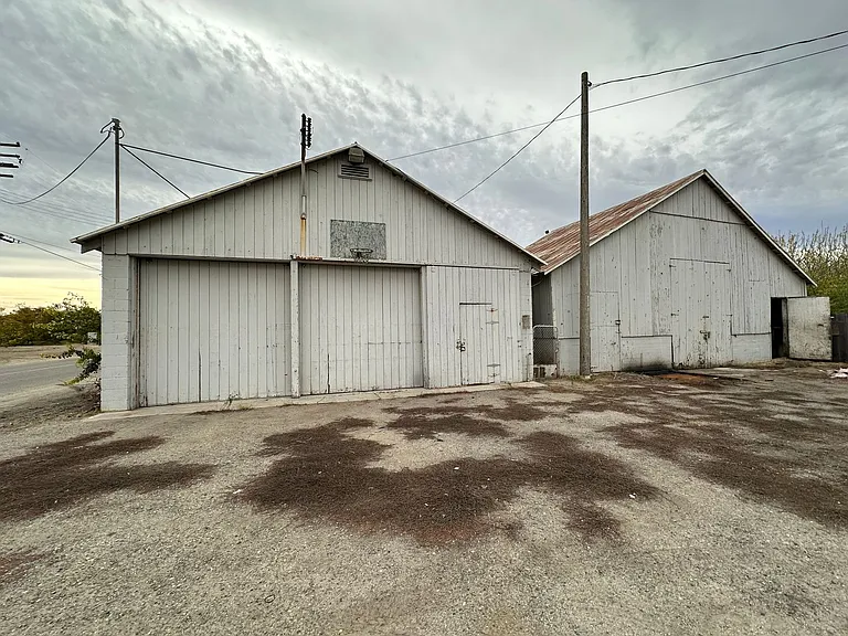 2113 Illinois Ave — Photo 23