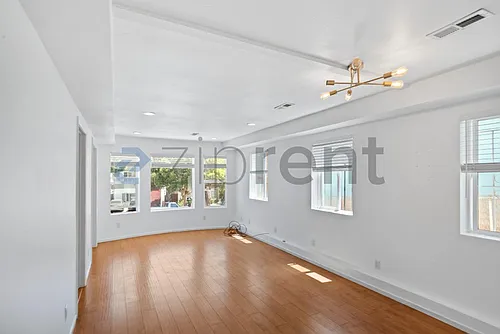 3123 Harrison St Photo 1