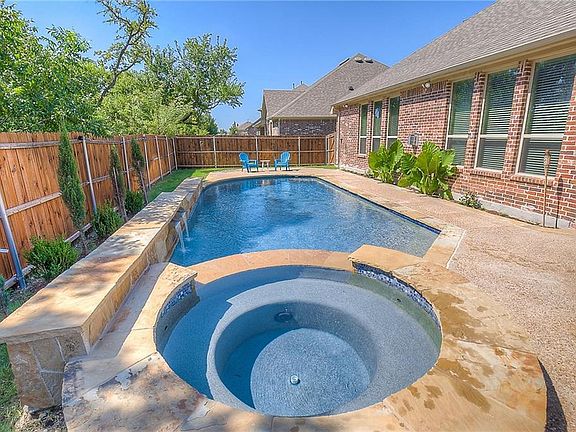 4th image of 14154 Summerwoods Ln