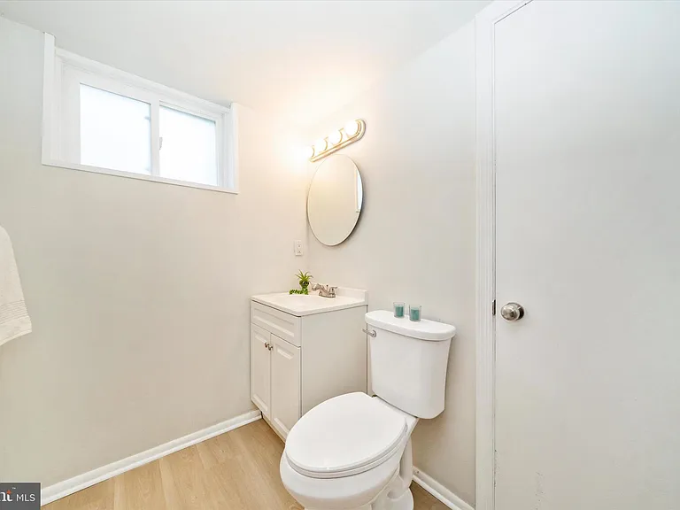 8409 Woodward St — Photo 38