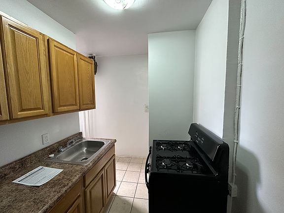 3rd image of 519 W 134th St APT 15