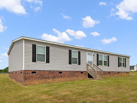 5th image of 2890 Junior Rd