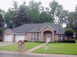 106 Northcreek Dr, Chandler, TX 75758