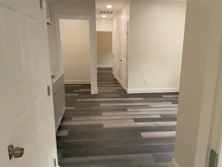 4242 Clarence Ave #2F — Photo 8