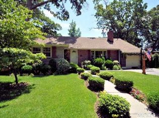 473 Eastwood Rd, Rockville Centre, NY 11570