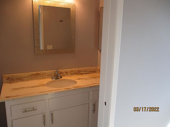 5th image of 3221 Altura Ave